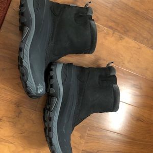 NWOT!!! Never been worn!! North face boots